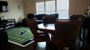 4 bedrms, 3 full bathrms, theater, 4K+ sq ft, Outlet Mall, bar, gameroom - Image 3