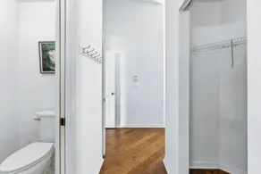 Piscine couverte, marches menant à l'océan, excellent plan d'étage - Image 3