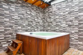 3 Bedroom PH Hot Tub Sliding Roof AC - Image 4