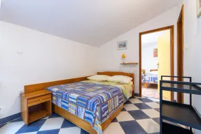 1-Zimmer-Ferienwohnung mit Balkon und Meerblick Sucuraj, Hvar (A-3589-c) - Image 3