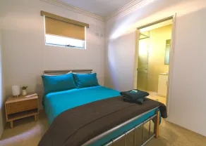 Stunning 2 storey property meters to Mindarie Marina - Image 4