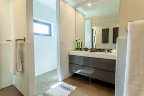 Spectacular designer villa 5 star Luxury 6 Bedroom New - Image 3