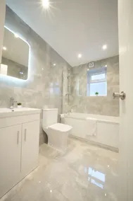 Near Heathrow Airport -FREE Parking-Full apartments-Near M4-1 bus LHR - Image 2