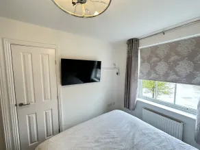 Stunning 2 bedroom apartment sleeping 6 - Image 5