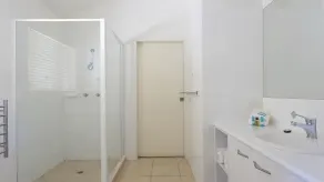 Witta Circle 65  - 5 Minute walk to Hastings Street in prime beachfront location - Image 2