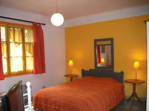 small house full of charm - Image 2