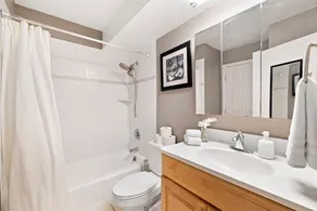 1BR Ilikai Marina Ocean View 5 Star Location - Image 2
