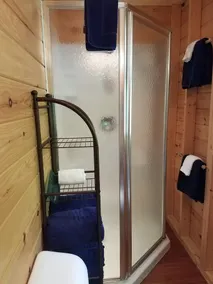 Skovbevokset sommerhus i byen med havudsigt, gå til Marina, Restraunts - Image 4