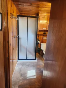 QUAINT COZY CABIN near East Fork, weekly and monthly rates, king bed, fireplace - Image 2