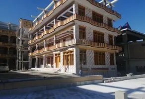Burj Al Kalam Hotel - Image 2