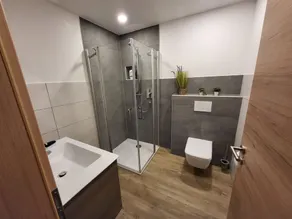 Ferienwohnung Hochfelln mit 2 Schlafz.m. je Du-wc, 80 m² bis 4 Personen im EG, Terrasse - Image 3