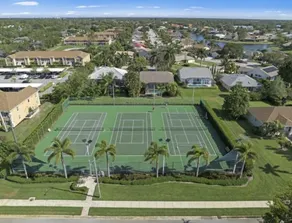 5 Miles to the beach, family home, saltwater pool, pickleball & tennis courts - Image 3