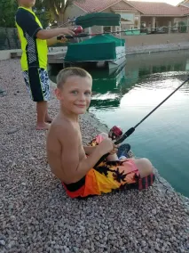 Lux resort: Uppvärmd pool, 18 ft pontong båt, paddla båt och fiske - Image 3