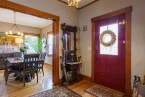 The historic Mahoney House in Russell is ideal for families and large groups. - Image 5