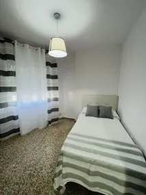 Central apartment in Valencia de Alcántara - Image 4