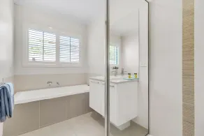 Your Dream Getaway Awaits! Escape to Paradise in Our Stunning Holiday House! - Image 4