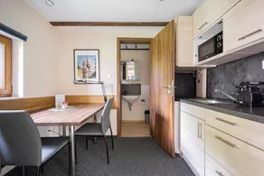 Cozy weekend house for couples or business travelers - Image 3