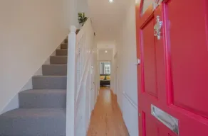 3BR Putney Home London Sleeps 8 Winter Deal - Image 2