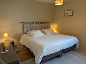 Gîte cosy avec jardin privatif à 1,5 km de la Loire, proche de Sully et St-Benoît - Image 4