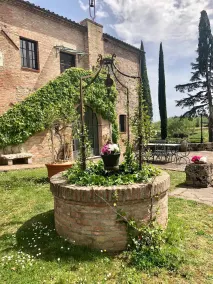 Agriturismo-Macciangrosso Landhaus, Casale Piccolomini. Raum Sechs - Image 3