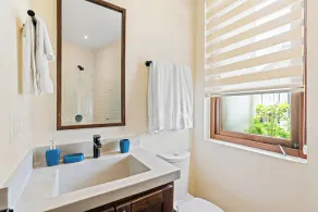 Stylish Condo in the Heart of Las Catalinas with Vibrant Design & Exclusive Beach Club Access - Image 4