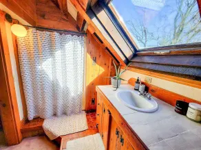 Hand Crafted Post and Beam Home with Mountain Views Minutes from Sugarbush - Image 3