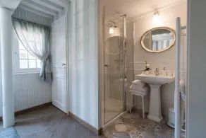 78 High Street...véritable bijou pour 6 personnes au coeur de Honfleur - Image 3