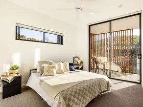 Mint New Stylish 3Beds Apt View/ Shops/Highway! - Image 5