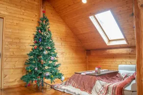 Cottage Hideaway - Private Log Cabin - Image 4
