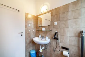 Residencia Hubertus Apartamento 1 con balcón y Wi-Fi - Image 3