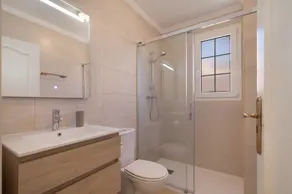 Luxury villa - Image 5