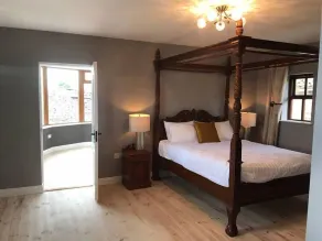 Storytellers Cottage - Sea Views - Image 3
