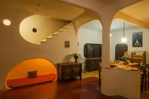 La casa ecológica sesgó el río, con una hermosa vista del canion, - Image 5