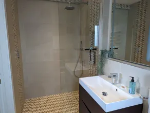 Unique, Spacious, Self-Built Eco Home with huge garden and movie room - Image 5