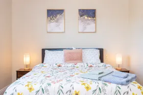 Maison du Lavande, artzy 4Br House, gateway 2 Napa - Image 3