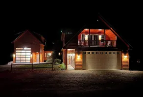 Large Lakefront Home - Image 5