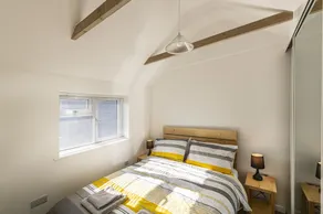 First Floor - Studio-Standard-Ensuite - Image 4