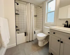 North End Bungalows Downstairs - Image 4