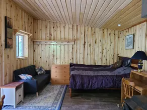Private lakefront cabin with mountain views - Image 2