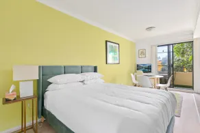 Serene Studio with Balcony in Prime Location - Image 4
