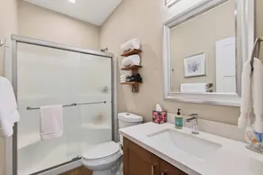 Short walk to BEACH ● 3 bedrooms w/TVs ● 2 KING beds ● Dogs OK ● Fireplace - Image 5