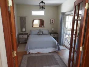 5 miles to Downtown Asheville. Guest Suite. Charming. Kitchenette, Washer dryer. - Image 5
