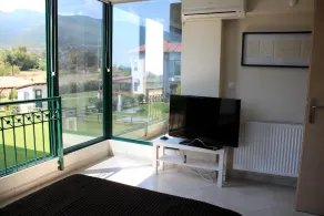Villa with pool and garden, wifi, 7 pers. | Pieria - olymp. Riviera, Makedonia - Image 2