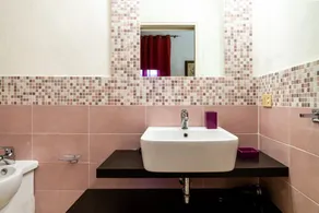 Holiday Home \"Palmiro\" with Shared Garden & Wi-Fi - Image 4