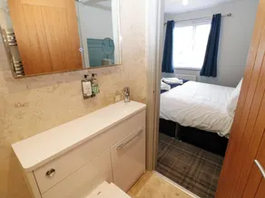 Cosy Cottage 3 - Image 3