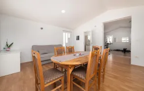 Pet friendly home in Labin - Image 5