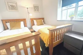 3 Bed Cottage Sleeps 6 - Dog Friendly - Patio - Image 2
