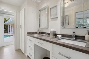 Luxurious Single-Story Waterfront Pool Villa in Delray Beach! VIP Passes! - Image 3