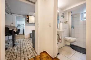“TULIP PATH 3”, apartamento na cave de férias e montador com coração - Image 2