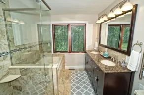 Your own suburban oasis on Cleveland's West Side - Image 4